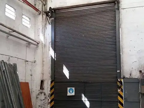 Galpon en Venta 50  mts Fondo