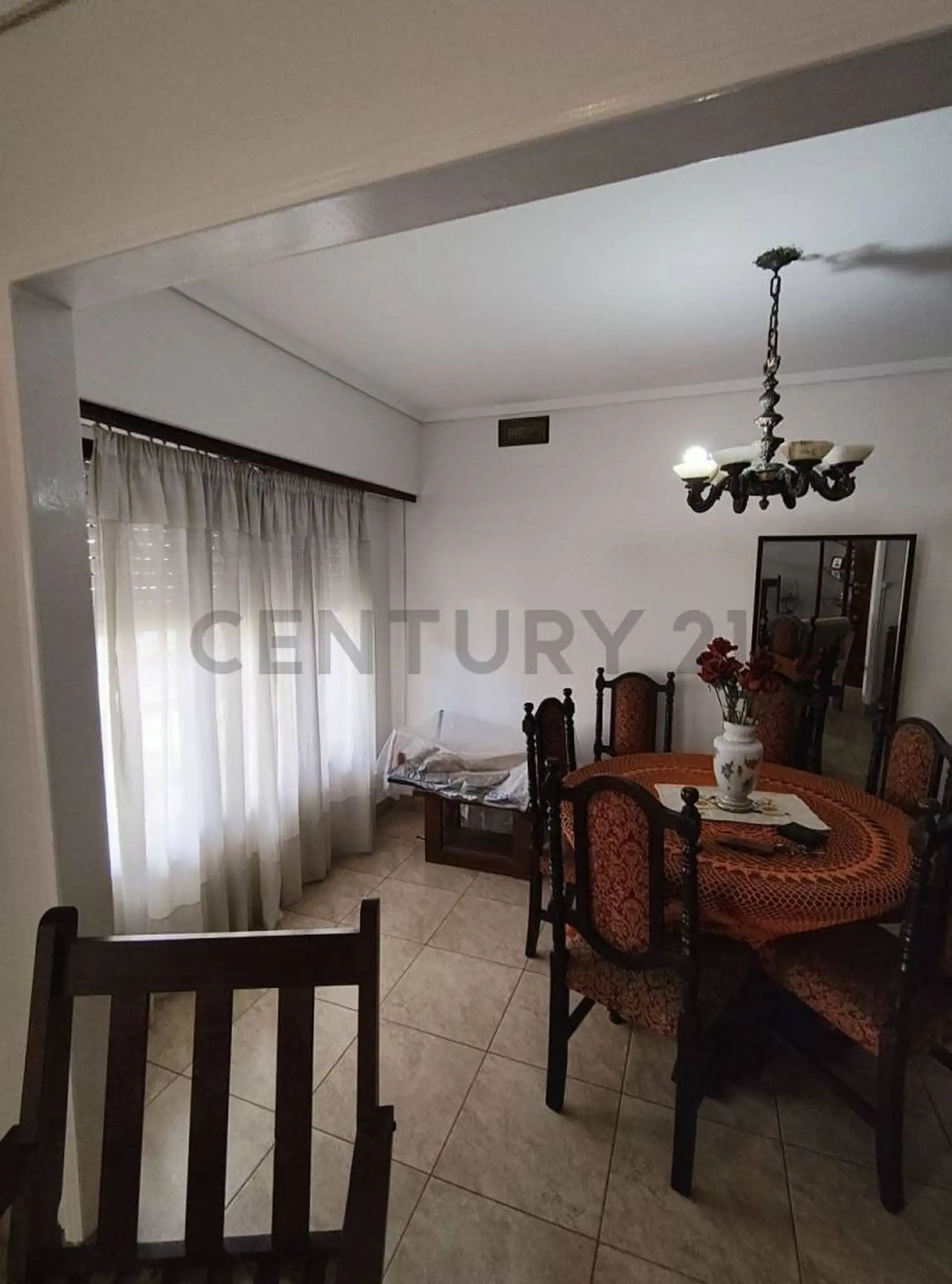 CASA 5 AMBIENTES BARRIO SAN JOSÉ