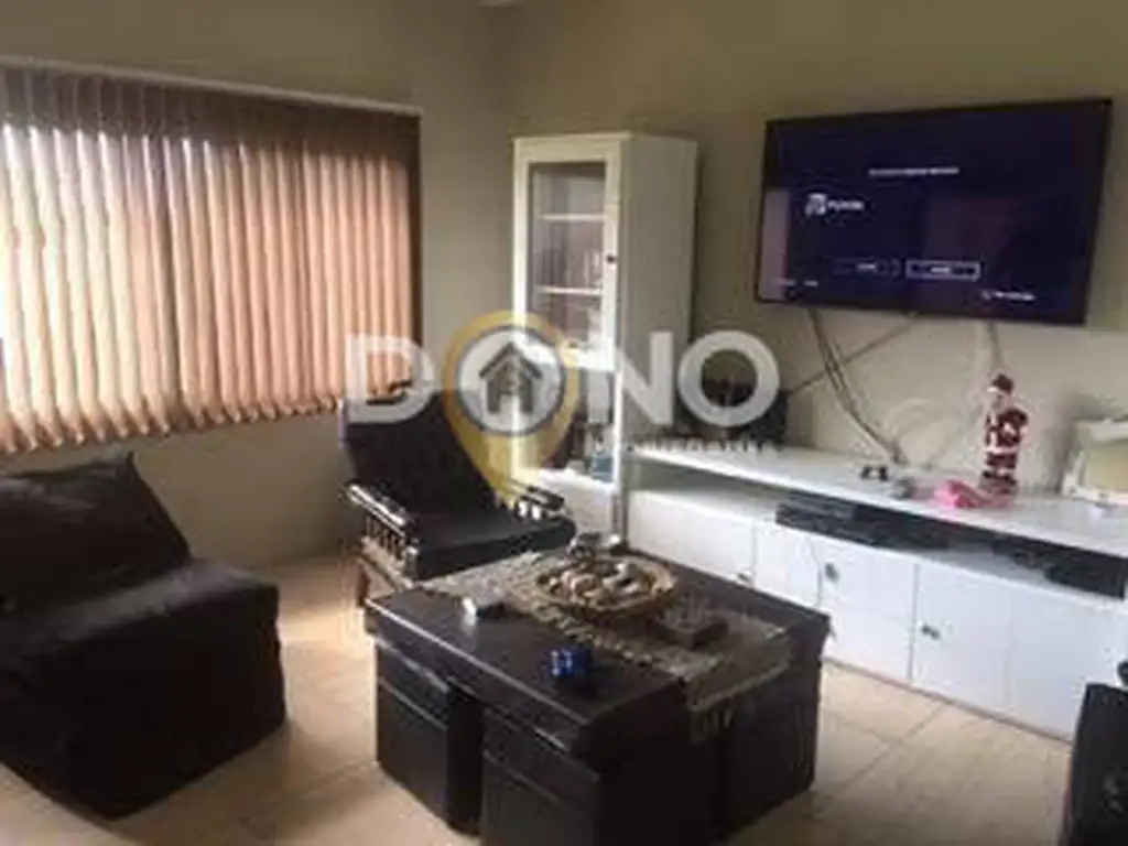 Casa en Venta - 3 dormitorios - USD 300.000