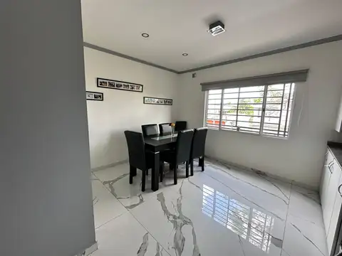 Depto Tipo Casa en Venta en Bernal Oeste, USD 89.900