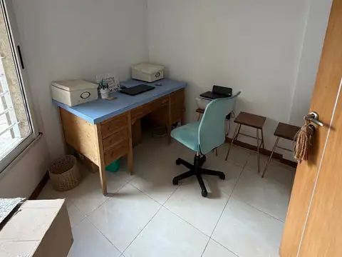Casa en Alquiler con 3 cocheras