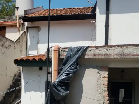 Chalet de 2 casas en Florida | Unificadas s/subdivisión | 2 y 3 ambientes | A refaccionar