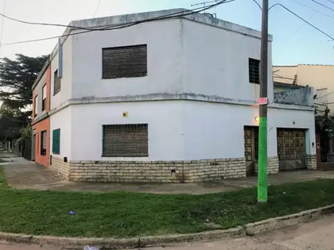 Casa 4 Amb En 2 Plantas - Hurlingham (jorge Newbery)