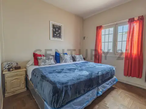 25 de mayo 6300, Piso 0