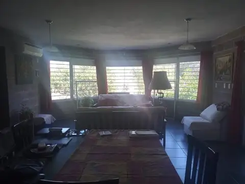 Casa en Venta con 3 cocheras