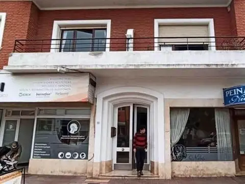 Calle 32 1100, Piso 0