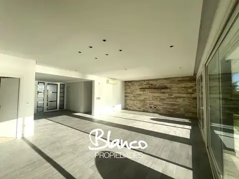 Casa en Venta en San Sebastian, USD 380.000