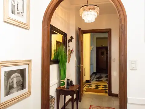 Gurruchaga 2400, Piso 1