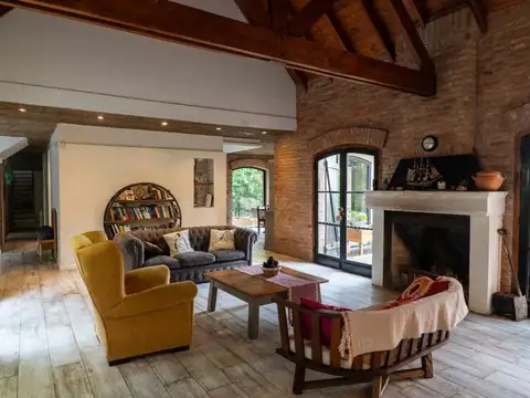 Casa 6 ambientes con 3 baños