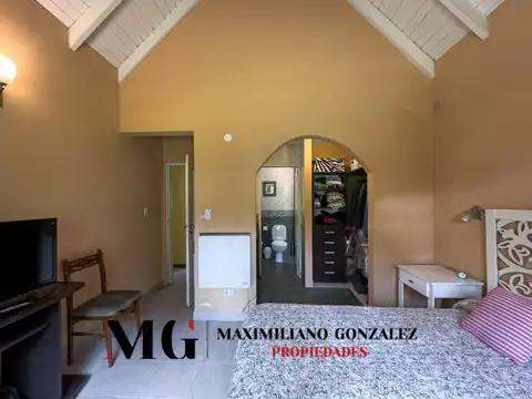 Casa 5 ambientes con 2 baños