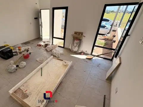 Casa 3 ambientes con 2 baños