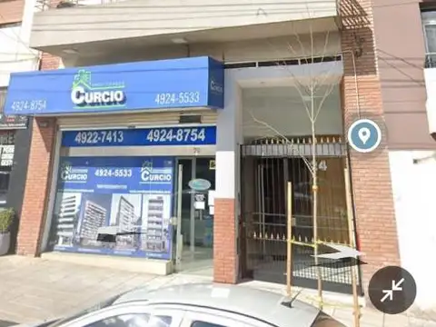Departamento en  ALQUILER dos amb cotrafrente con balcón.