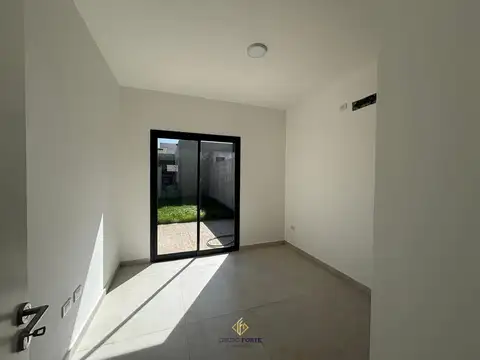Casa 3 ambientes con 2 baños