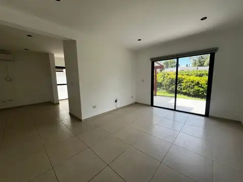 Casa en Venta en La Cañada de Pilar - Los Robles, USD 225.000