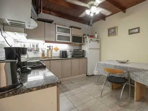 Depto Tipo Casa en Venta en Villa Pueyrredon, USD 132.000