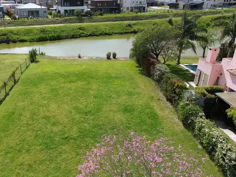 Lote Canton Golf, orientacion norte, costa lago