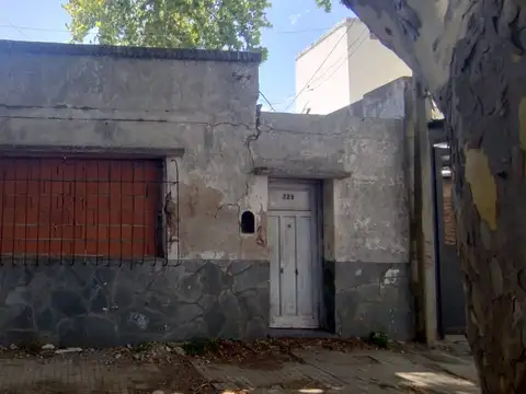 Terrenos y Lotes de 1 dormitorio en venta en La Plata sobre Calle 117 [Cod: 2852-81]