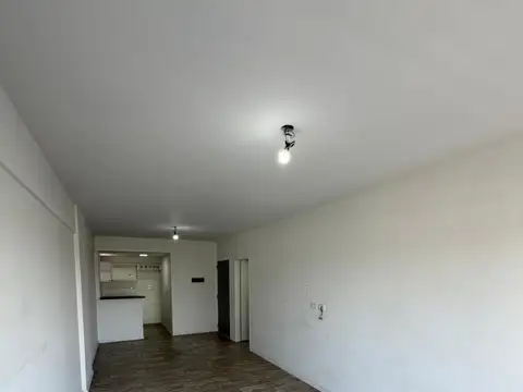 DEPARAMENTO MONOAMBIENTE CON COCHERA EN VENTGA