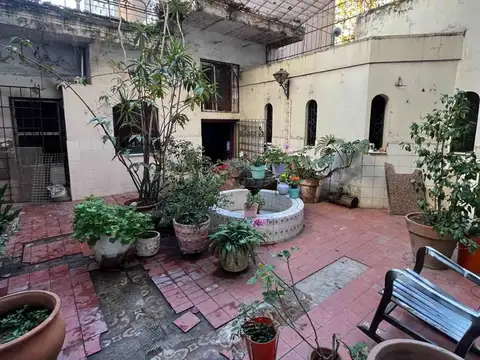 VENTA CASA 3 DORMITORIOS PATIO Y TERRAZA PICHINCHA