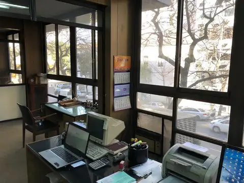 Oficina en Monserrat