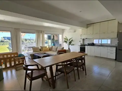 Casa en Alquiler en San Sebastian, USD 1.500