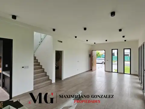 Casa en Alquiler de 3 dormitorios