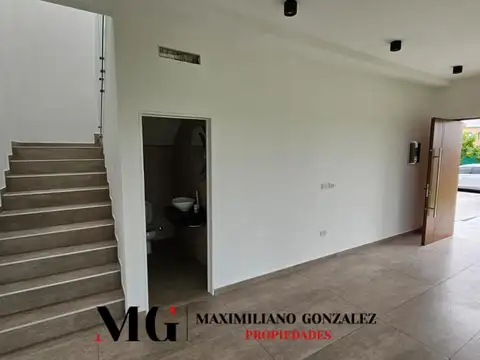 Casa 4 ambientes con 3 baños