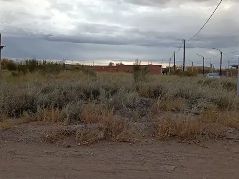 Lote en Esquina a 200 mts Ruta 22 Senillosa