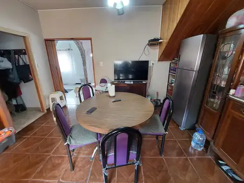 Casa 5 ambientes con 2 baños