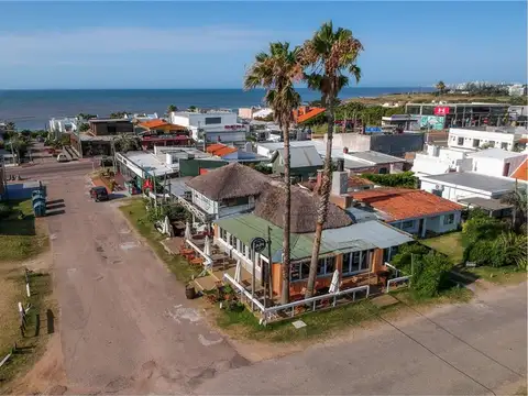 Venta  Local Comercial en La Barra Punta del Este