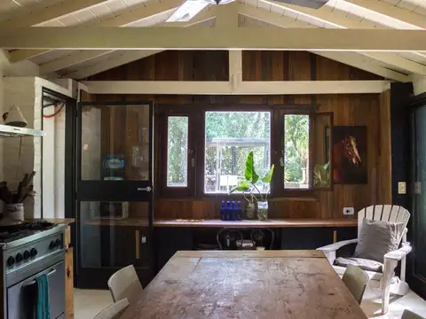 Casa 5 ambientes con 2 baños