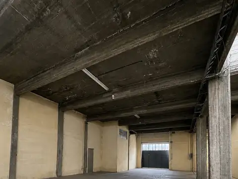 Galpon en Venta 55  mts Fondo