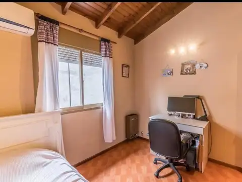 Depto Tipo Casa 3 ambientes con 2 baños