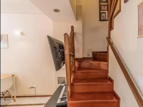 Depto Tipo Casa en Venta 25 años