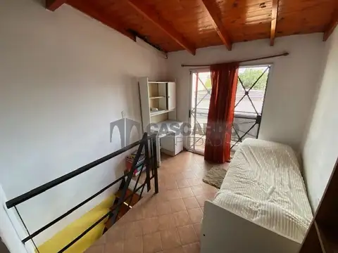 Depto Tipo Casa 2 ambientes con 1 baño