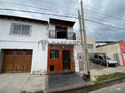 PH al frente de 2 ambientes en dúplex con balcón