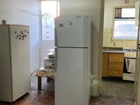 Departamento monoambiente dividido a Refaccionar Luminoso