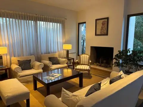 Casa en Venta en Lujan De Cuyo, USD 260.000