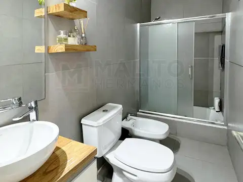 ESPECTACULAR PH 3 AMBIENTES CON PATIO