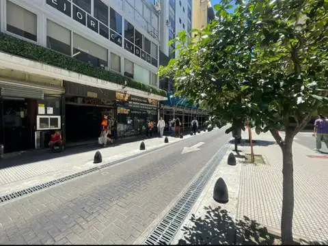 Venta Local comercial en galería Microcentro