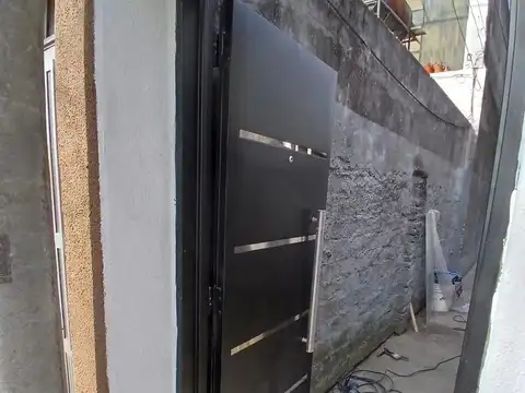 Depto Tipo Casa en Alquiler de 5 ambientes