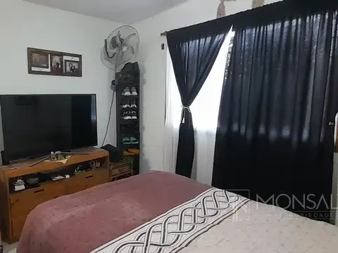 Casa 4 ambientes con 1 baño