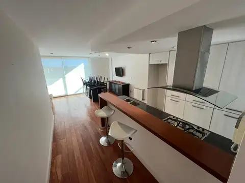 Semipiso en alquiler temporario 3 ambientes para 4 con cochera - Playa Varese