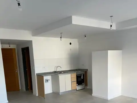 Lisandro De La Torre , Piso 3