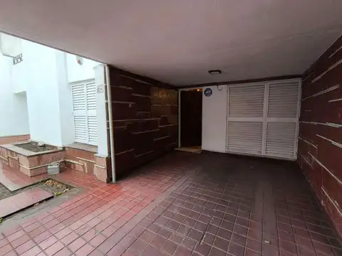 VENTA CASA 4 DORMITORIOS ALTO GENERAL PAZ