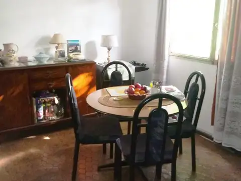 Pepiri 600, Piso 2°