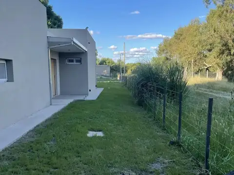Los Aromos e/ Avenida Laguna Chis Chis y Los Plátanos