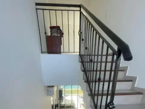 Casa en Venta con 6 cocheras