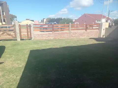 Casa 3 ambientes con 1 baño