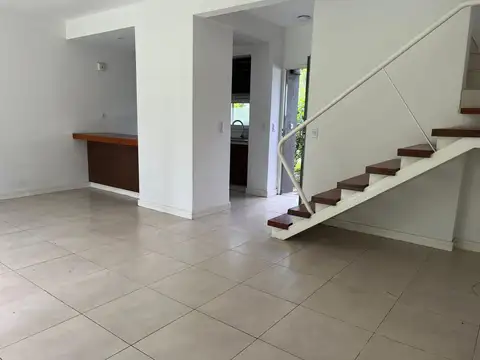 ALQUILER CASA TIPO DUPLEX BARRIO EL PALMAR NORDELT